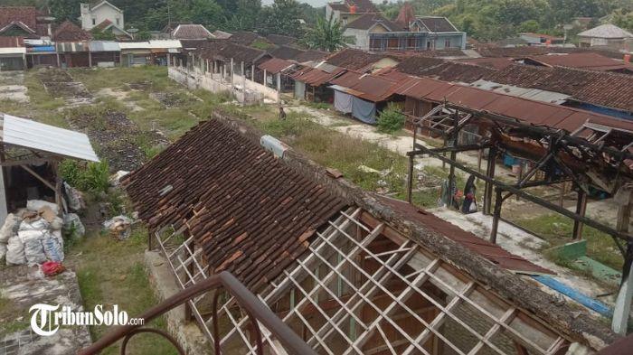 SEGERA DIBANGUN - Kondisi Pasar Slogohimo Wonogiri, Rabu (11/2/2026). Kepala Dinas Perindustrian, Perdagangan, dan UMKM Wonogiri, Wahyu Widayati, menyampaikan bahwa pembangunan pasar direncanakan mulai April 2026