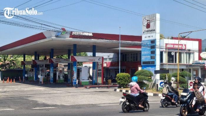 LENGANG - Kondisi salah satu SPBU di Wonogiri, Rabu (10/6/2026) siang. Kenaikan harga BBM nonsubsidi jenis Pertamax (RON 92) menjadi Rp16.250 per liter menuai keluhan dari sejumlah warga Wonogiri.