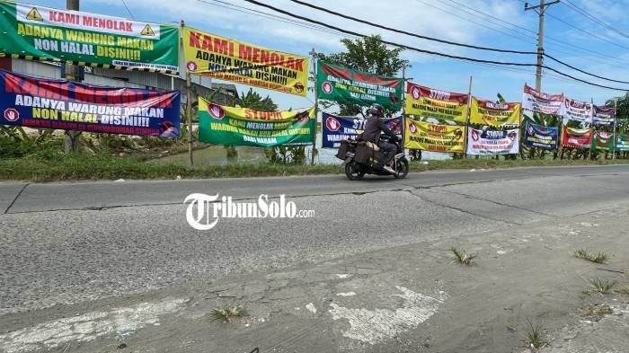 Kuliner nonhalal spanduk 342