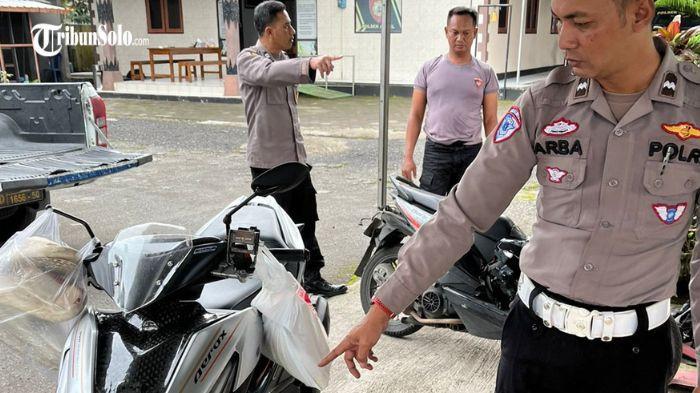 Lokasi kecelakaan antara 2 motor dan truk di Jalan Solo-Semarang