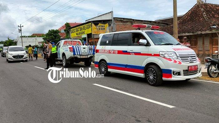 Pemotor di Sragen Tiba-tiba Oleng Lalu Tabrak Beton di Jalan Sragen-Batu Jamus, Tewas di Lokasi