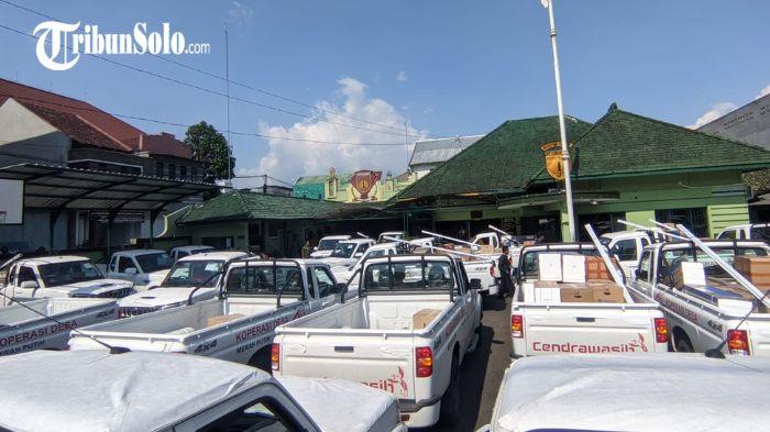 MOBIL KDMP - Mobil pick up untuk operasional KDMP di Wonogiri. Distribusi mobil pick up Koperasi Desa Merah Putih (KDMP) Wonogiri resmi dimulai di Kodim 0728/Wonogiri, Sabtu (18/4/2026).