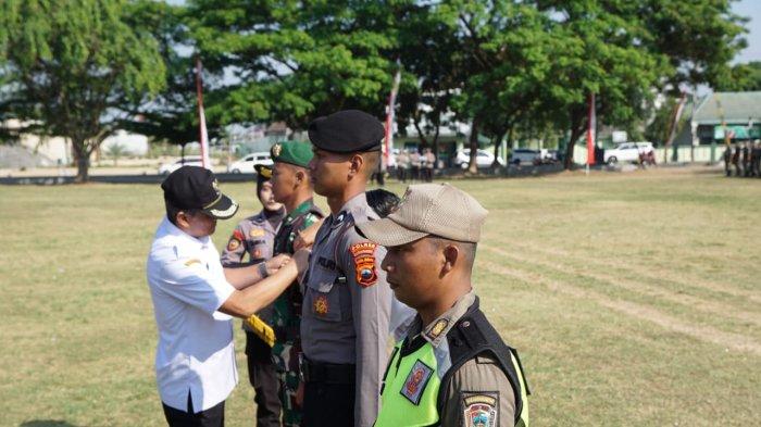 PJ Bupati Karanganyar Timotius Suryadi Hadiri Apel Gelar Pasukan, Cek Kesiapan Keamanan Pilkada