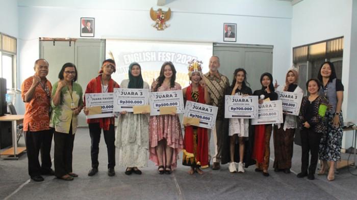 English Fest 2025 : UPITRA Rayakan Kreativitas Bahasa dan Karakter Lewat Storytelling & Seminar