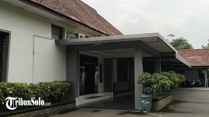 BELUM DIRENOVASI - Penampakan Kantor DPRD Karanganyar, beberapa waktu lalu. Rencana pembangunan gedung baru Dewan Perwakilan Rakyat Daerah (DPRD) Kabupaten Karanganyar kembali tertunda.