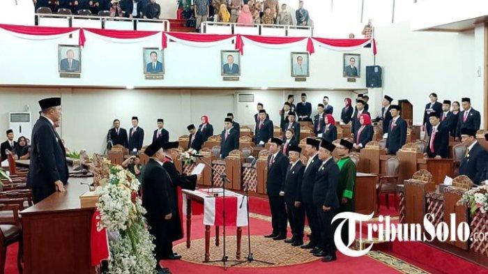 ILUSTRASI. Pelantikan Pimpinan DPRD Boyolali periode 2024-2029, Rabu (9/10/2024). Kini anggota dewan disebut mengawal pengadaan seragam SD dan SMP di Boyolali. 