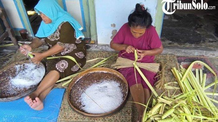 LEGONDO KHAS KLATEN - Proses membuat Legondo di Desa Ngreden, Kecamatan Wonosari, Kabupaten Klaten.