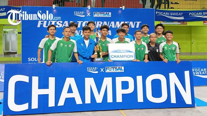 Menang Tipis, SMAN 1 Karanganyar Keluar Jadi Juara di Futsal Tournament Solo 2023 by Pocari Sweat