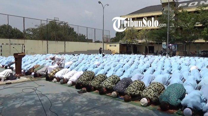 1.500 Santri Ponpes Al Mukmin Ngruki Ikut Salat Istisqa, Diinisiasi Abu Abu Bakar Ba'asyir