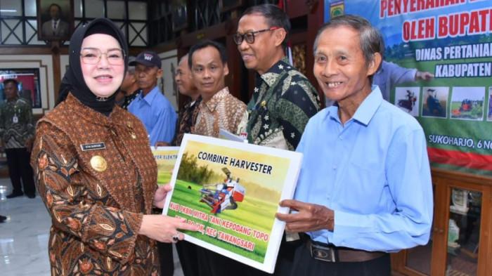 Pemkab Sukoharjo Serahkan 53 Alsintan dari Kementerian Pertanian, Bikin Para Petani Semringah!