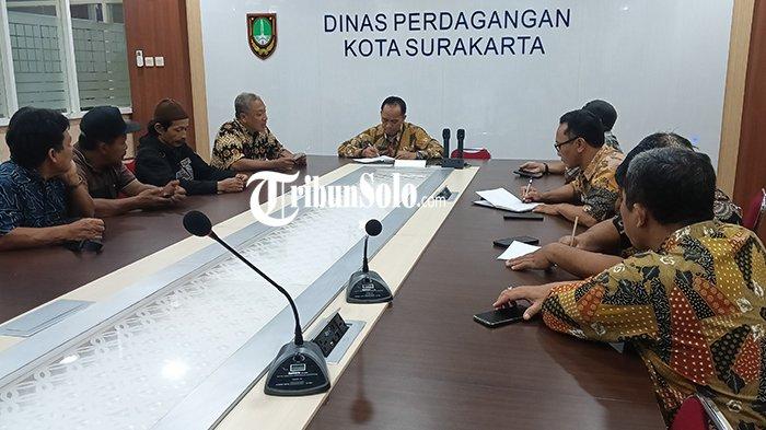 Belasan Pemilik Pangkalan Elpiji Datangi Disdag Solo, Keluhkan Aturan Pembelian Gas Melon