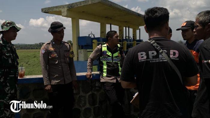 PENCARIAN - Proses pencarian bocah hilang. Seorang bocah berusia 8 tahun, Faiz Khourun Nizam, dilaporkan hilang pada Minggu (29/3/2026) dini hari dan diduga tenggelam di Sungai DAM Colo, Desa Nangsri, Karanganyar.