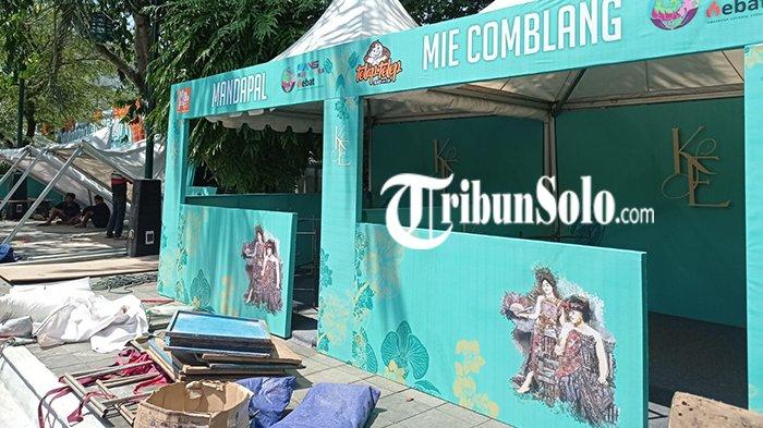 Tenda untuk Pembagian Makanan Gratis di Pernikahan Kaesang dan Erina Mulai Dipasang di Ngarsopuro