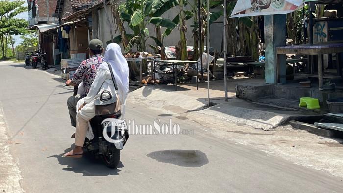 LOKASI KEJADIAN. Suasana Desa Banaran, Kecamatan Grogol. Lokasi ini dilewati diduga debt collector yang kejar-kejaran setelah dari Baki Sukoharjo.
