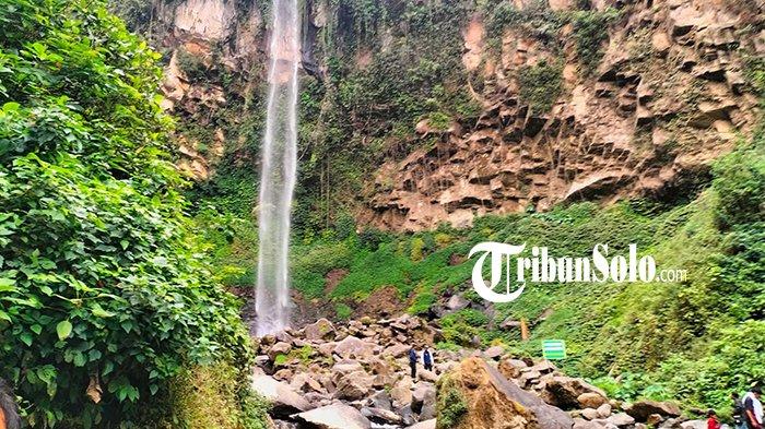 SERBA HIJAU. Suasana Objek Wisata Grojogan Sewu yang berada di lereng gunung Lawu, Kecamatan Tawangmangu, Kabupaten Karanganyar, Kamis (8/9/2022). Objek wisata ini diterpa isu tak sedap, disebut memberikan harga ngepruk.