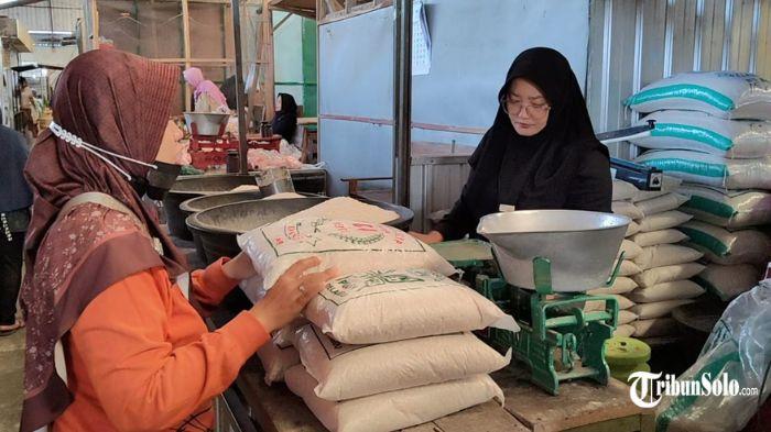 Suasana Pasar Pengging, Selasa (10/3/2026).