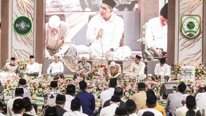 NILAI PESANTREN - Taj Yasin saat memberikan mauidhoh hasanah dalam acara Halalbihalal Alumni Lintas Pesantren se-Kabupaten Magelang di Pondok Pesantren Asrama Perguruan Islam (API) ASRI Syubhanol Wathon Giri, Secang, Kabupaten Magelang, Minggu, 26 April 2026. Ia mengajak para alumni pesantren untuk terus menjaga nilai-nilai yang ada di pesantren di tengah perkembangan zaman.