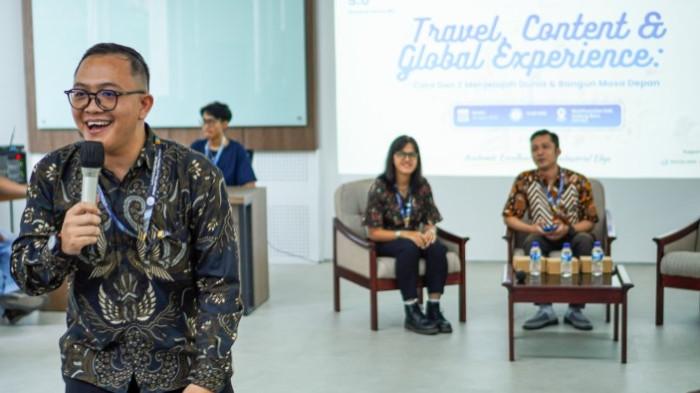 UPITRA’s SOCIETY 5.0 Seminar Series #2 bertema “Travel, Content & Global
Experience: Cara Gen Z Menjelajah Dunia dan Bangun Masa Depan” yang digelar di MulƟ
FuncƟon Hall UPITRA.