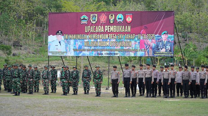 Upacara TMMD di klaten berbaris rapi
