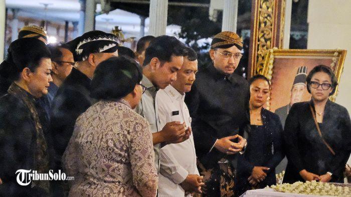 Duka Kepergian Sinuhun PB XIII, Wapres Gibran Ajak Keraton Surakarta Tetap Jaga Kesejukan
