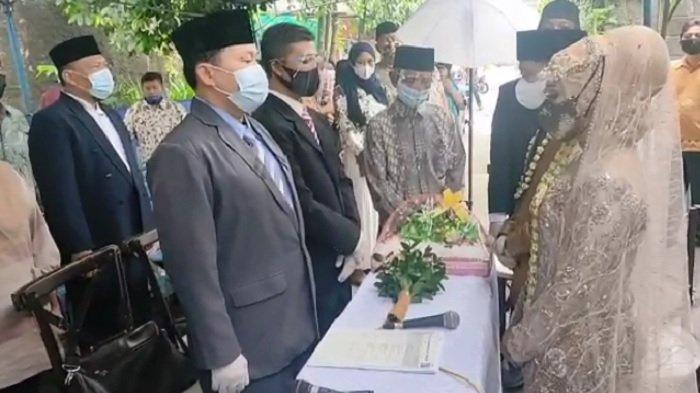 Cerita Pengantin di Sukoharjo Nyanyi Indonesia Raya Sebelum Akad, Tanggal Nikah Jadi Penyebabnya