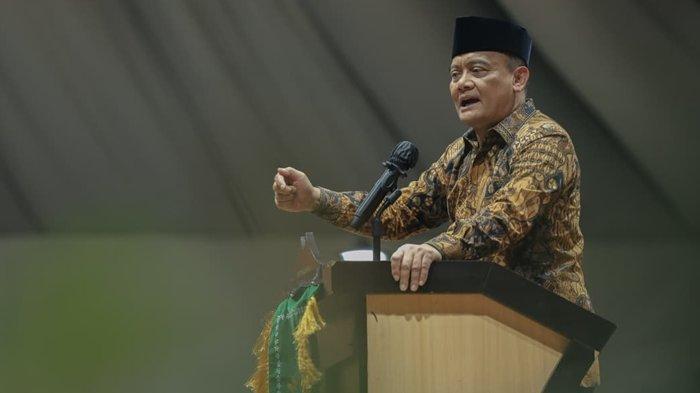PENGUKUHAN - Gubernur Jawa Tengah, Ahmad Luthfi saat acara pengukuhan paralegal Muslimat NU Jawa Tengah di Balairung UTC Hotel, Kota Semarang, Sabtu, 11 April 2026. Sebanyak 400 kader  Muslimat Nahdlatul Ulama (NU) Jawa Tengah yang telah dikukuhkan menjadi paralegal,  bisa mitra strategis Pemerintah Provinsi Jateng dalam melakukan pendampingan hukum kepada warga.