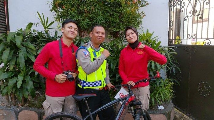 Nasib Polisi yang Ditabrak dan Terseret di Kap Mobil, Dapat Hadiah dari Kapolrestabes Bandung