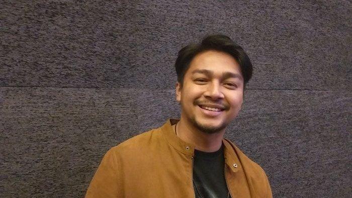 Syuting di Hutan, Deva Mahenra Merasa Selalu Dihantui Duri yang Pernah Melukainya