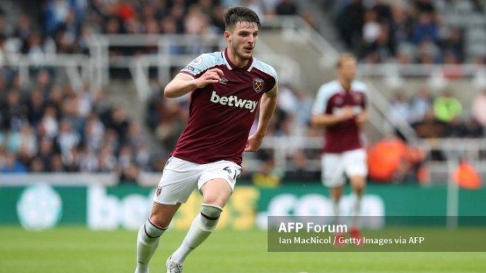 Declan Rice Tak Akan Cabut Dari West Ham, Termasuk ke MU, Julian: Klub Harus Siap Berinvestasi Lebih