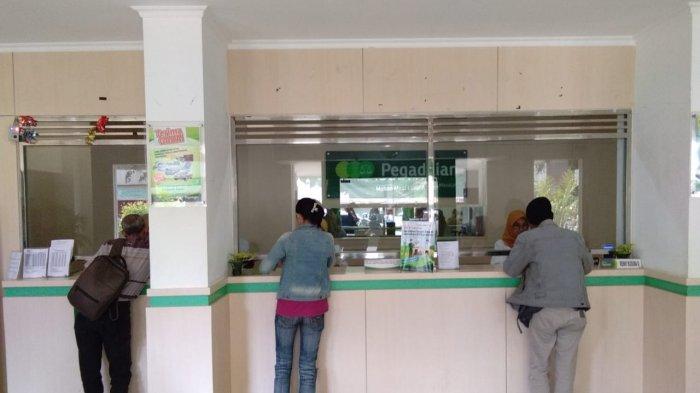 Usai Lebaran, Banyak yang Gadaikan Barang Elektronik hingga Emas di Pegadaian Cokronegaran Solo