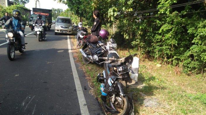 Akibat Tumpahan Solar, Sebuah Mobil Hantam Seped Motor di Slogohimo, Satu Orang Tewas