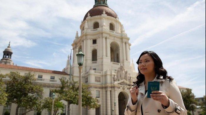 Livi Zheng, sutradara Indonesia di Amerika Serikat, Sabtu (13/4/2019) kemarin, menggunakan hak pilihnya dalam Pemilu 2019, di Konsulat Jenderal Republik Indonesia-Los Angeles (KJRI-LA).