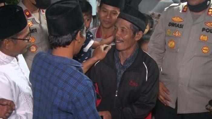 Kisah Pria Trenggalek 30 Tahun Merantau Tak Pulang Dikira Meninggal, Disambut Syukuran saat Kembali