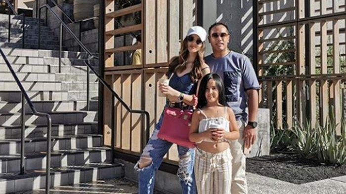 Ardi Bakrie Bagikan Potret Liburan Bersama Nia Ramadhani dan Sang Putri, Intip Foto-fotonya