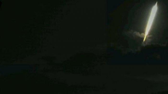 Misteri Kilatan Cahaya dan Suara Dentuman di Sekitar Puncak Gunung Raung, Sempat Terekam CCTV