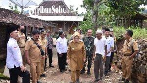 Bupati-Etik-ke-Bulu.jpg