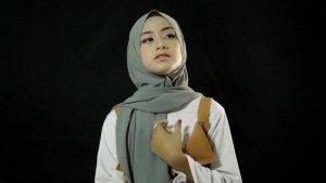Cut-Rani-penyanyi-Aceh.jpg