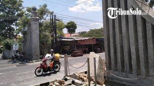Gapura-batas-keraton-solo-2023-4.jpg