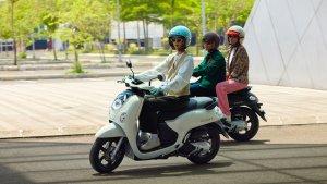 Ilustrasi-Gen-Z-naik-motor-Honda-Scoopy.jpg