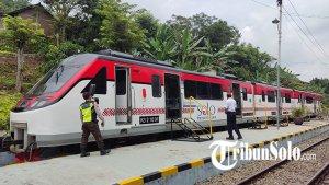 Ilustrasi-Railbus-Batara-Kresna-di-Stasiun-Wonogiri.jpg