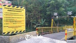 Jembatan-Nglurah-yang-dibangun-sementara-di-Dusun-Nglurah-Tawangmangu.jpg