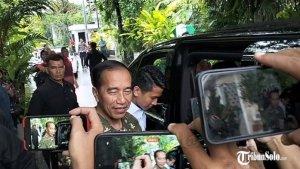 Joko-Widodo-berangkat-dari-kediaman.jpg