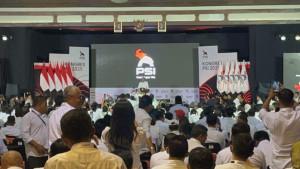 Jokowi-di-tengah-kader-PSI-setelah-Kaesang-Pangarep-ditetapkan-menjadi-Ketua-Umum-PSI.jpg