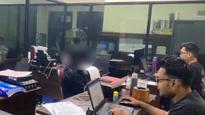 KURIR-SINTE-Remaja-berinisial-HKS-alias-Husein-yang-diduga-kurir-narkoba-tembakau-sintetis.jpg
