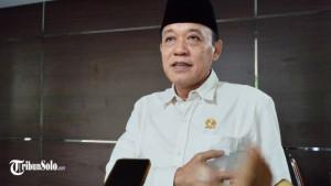 Ketua-DPRD-Kabupaten-Karanganyar-Bagus-Selo-saat-ditemui-Selasa-28102025.jpg