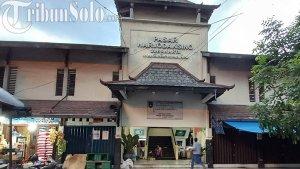 Kondisi-Pasar-Harjodaksino-di-Jalan-Yos-Sudarso-Kelurahan-Da.jpg