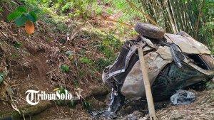 Kondisi-mobil-Honda-Brio-yang-terjun-ke-jurang-yang-ada-di-Cepogo-Boyolali.jpg