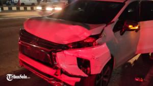 Kondisi-mobil-Xpander-setelah-tertabrak-Honda-PCX-yang-dikemudikan-remaja.jpg