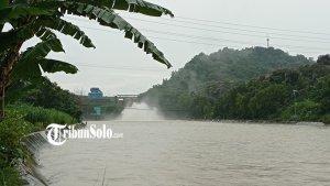 Kondisi-spillway-Waduk-Gajah-Mungkur-Wonogiri-Rabu-2222023.jpg