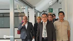 Kuasa-hukum-penggugat-Citizen-Lawsuit-CLS-ijazah-palsu-Jokowi.jpg